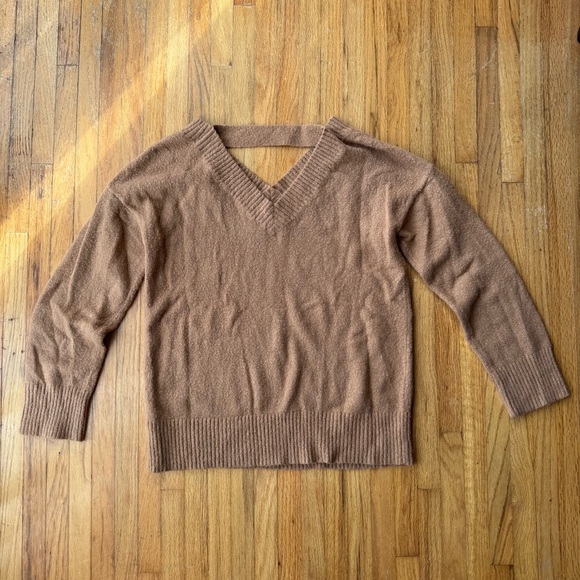 ✨ Coverstitched Tan Fuzzy Soft Sweater w/ Keyhole Cutout - Picture 6 of 6